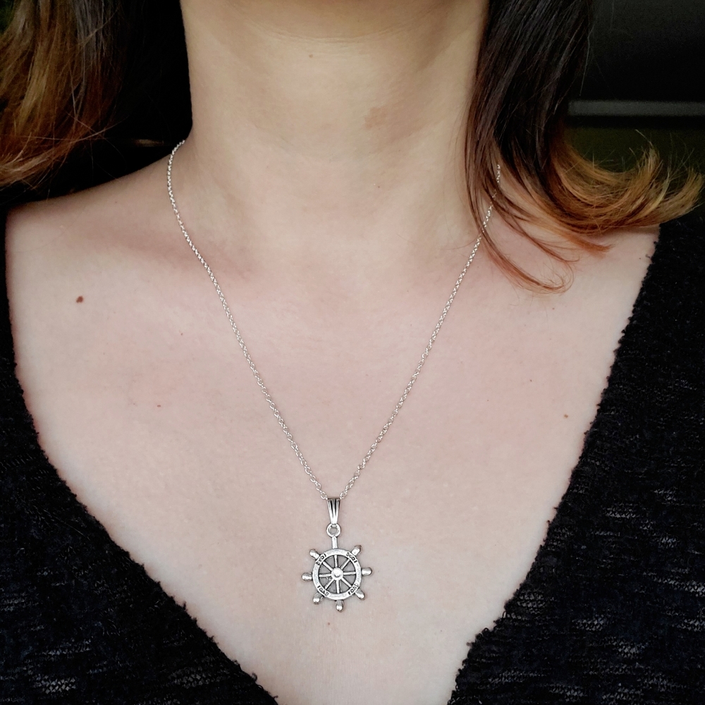 New Silver Ship Wheel Necklace - Picture 12 of 12